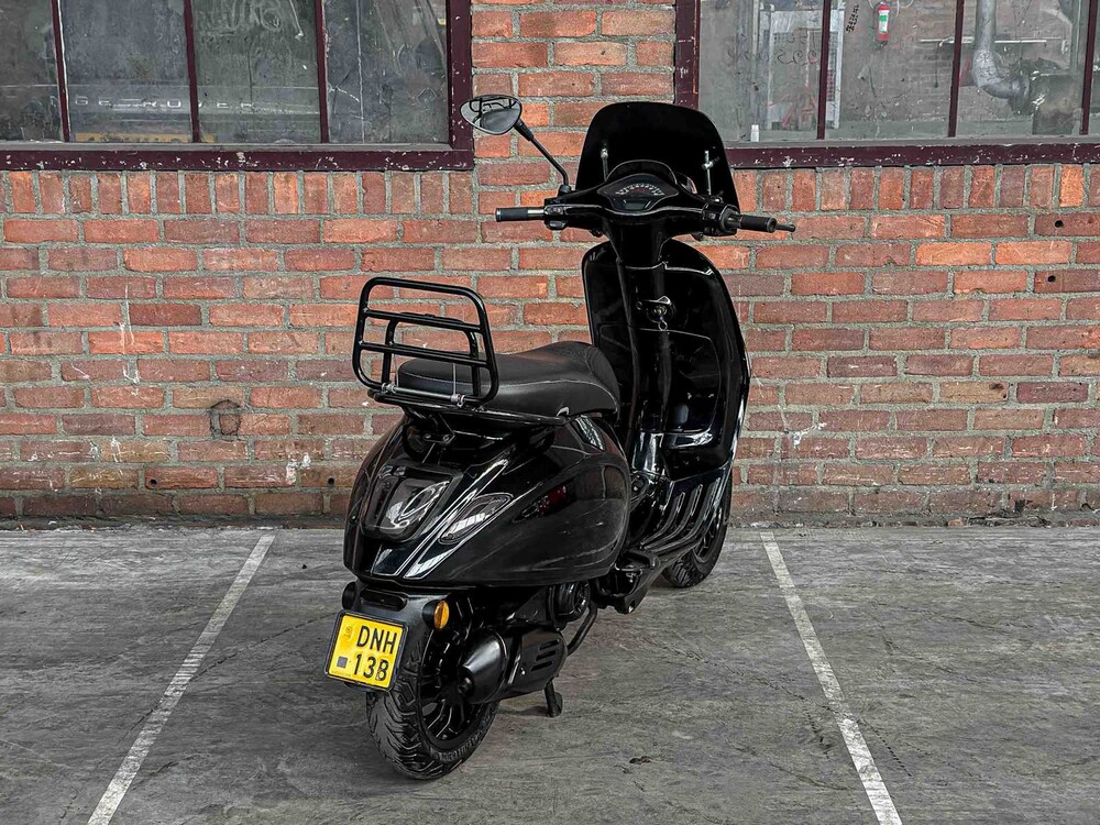 Vespa Sprint 4T 49cc 2017, DNH-13-B Scooter