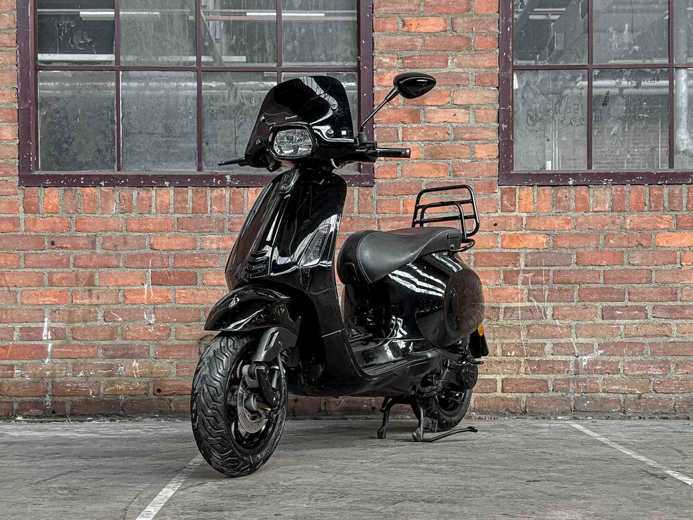 Vespa Sprint 4T 49cc 2017, DNH-13-B Scooter