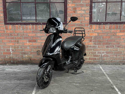 Vespa Sprint 4T 49cc 2017, DNH-13-B Scooter
