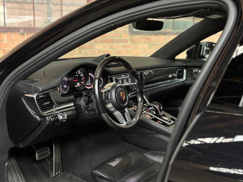 Porsche Panamera Sport Turismo 4S 2.9 V6 441pk 2018, J-376-JS