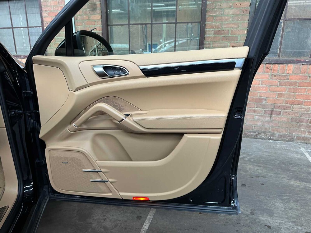 Porsche Cayenne S Hybrid 3.0 V6 385pk 2013