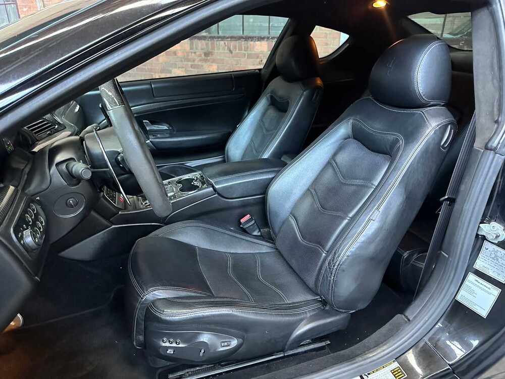 Maserati GranTurismo S 4.7 V8 440pk 2012