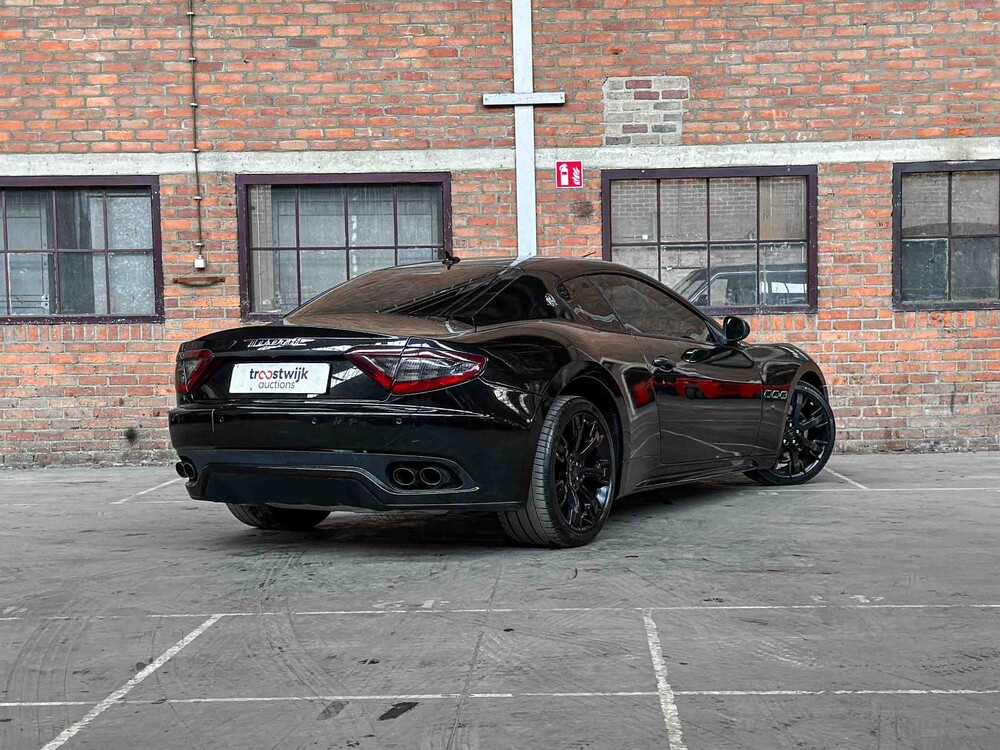Maserati GranTurismo S 4.7 V8 440pk 2012