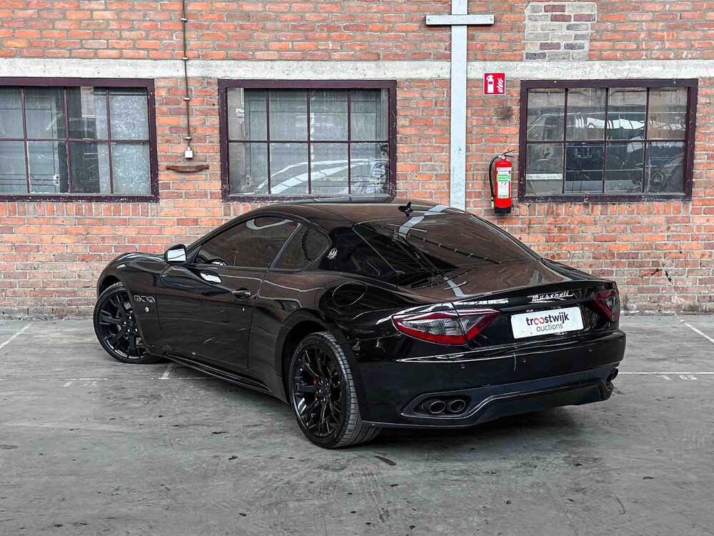 Maserati GranTurismo S 4.7 V8 440pk 2012