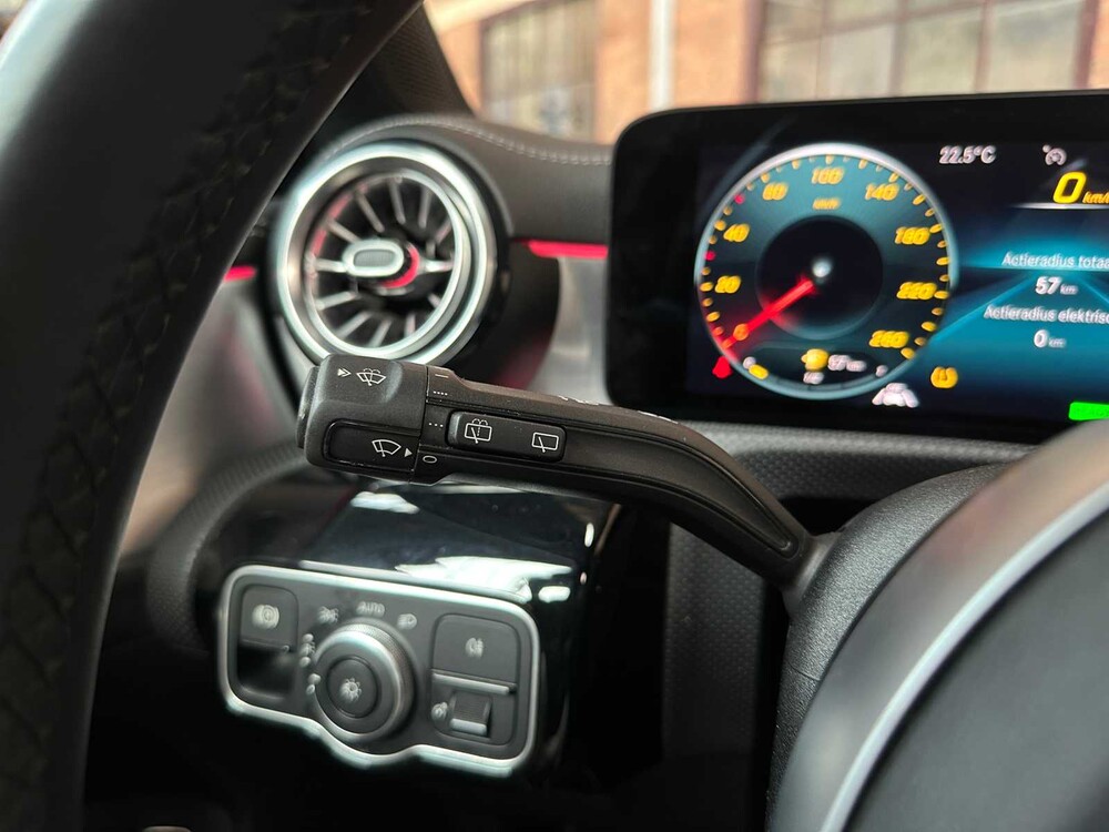 Mercedes-Benz A250 e AMG Business Solution 160pk 2021 A-Klasse, Z-927-LS