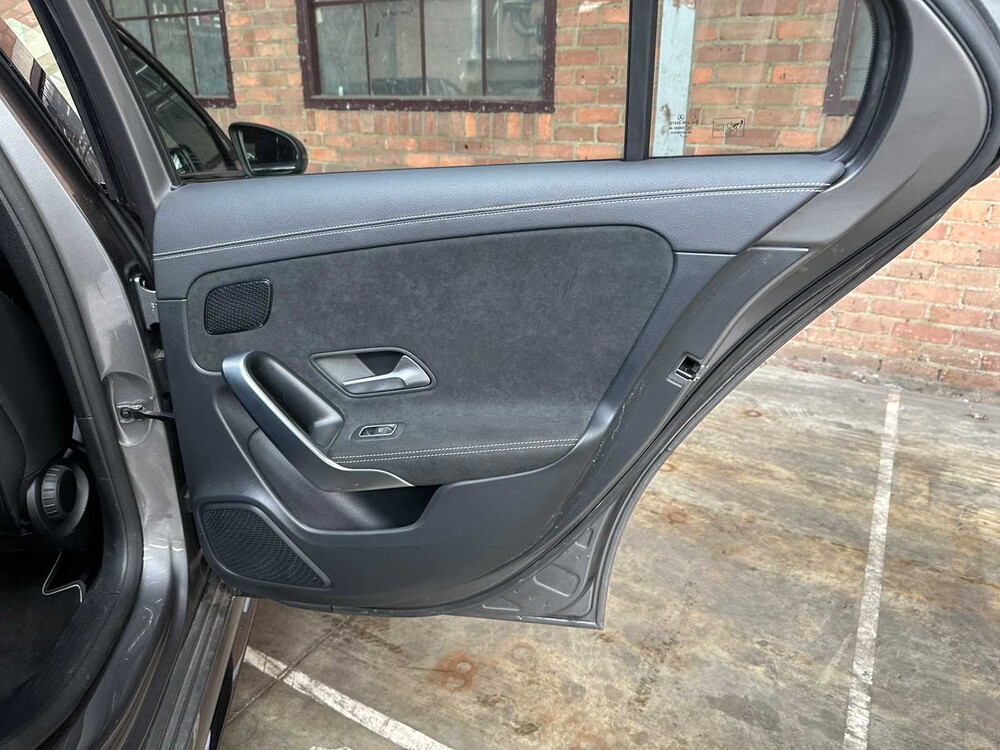 Mercedes-Benz A250 e AMG Business Solution 160pk 2021 A-Klasse, Z-927-LS