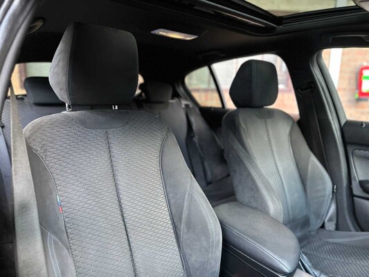 BMW M135i xDrive High Executive F20 320PS 2013 1er, NG-484-F