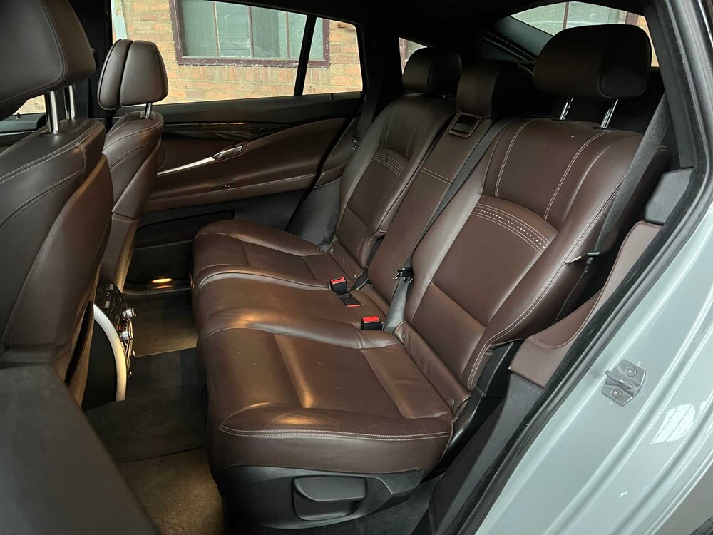 BMW 550xi Gran Turismo M-Sport High Executive 4.4 V8 F07 449pk 2014 5-serie, 3-SXD-67
