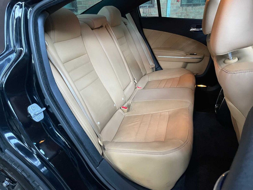 Dodge Charger RT HEMI 5.7 V8 375pk 2013