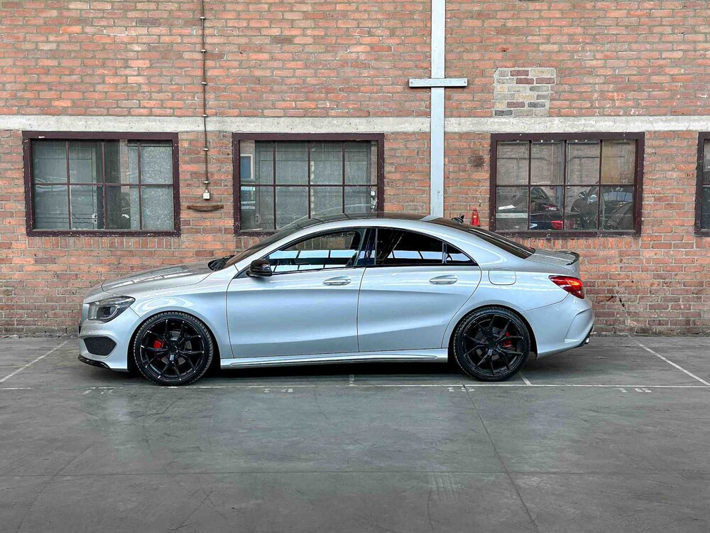 Mercedes-Benz CLA180 Prestige Comfort 122pk 2015 CLA-klasse, T-229-LT