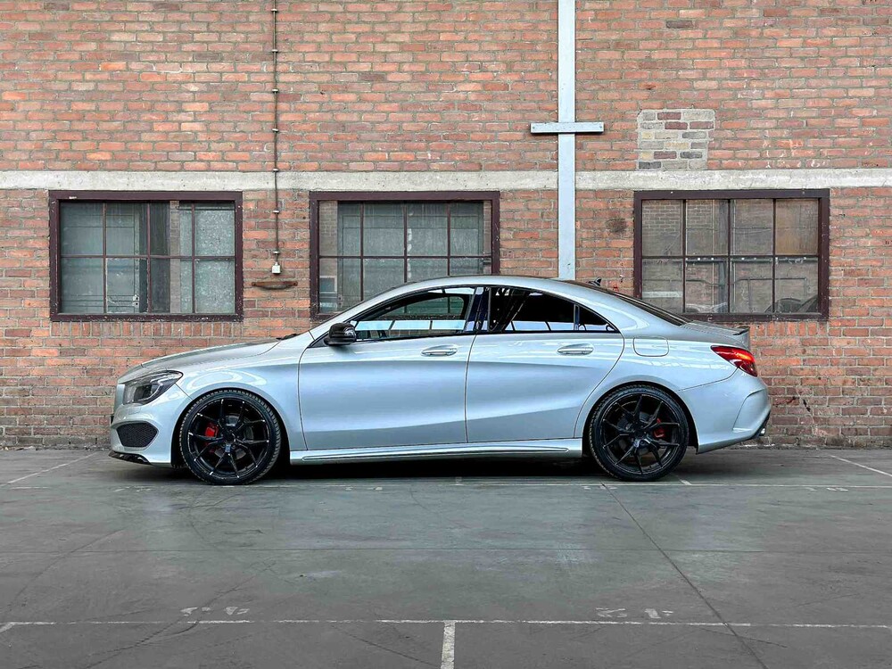 Mercedes-Benz CLA180 Prestige Comfort 122pk 2015 CLA-klasse, T-229-LT
