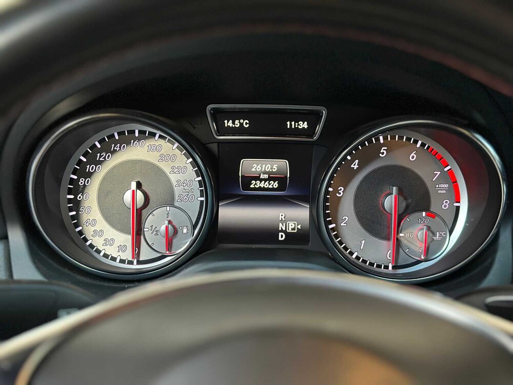 Mercedes-Benz CLA180 Prestige Comfort 122pk 2015 CLA-klasse, T-229-LT