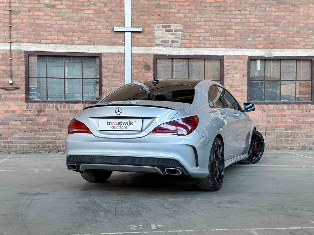 Mercedes-Benz CLA180 Prestige Comfort 122pk 2015 CLA-klasse, T-229-LT