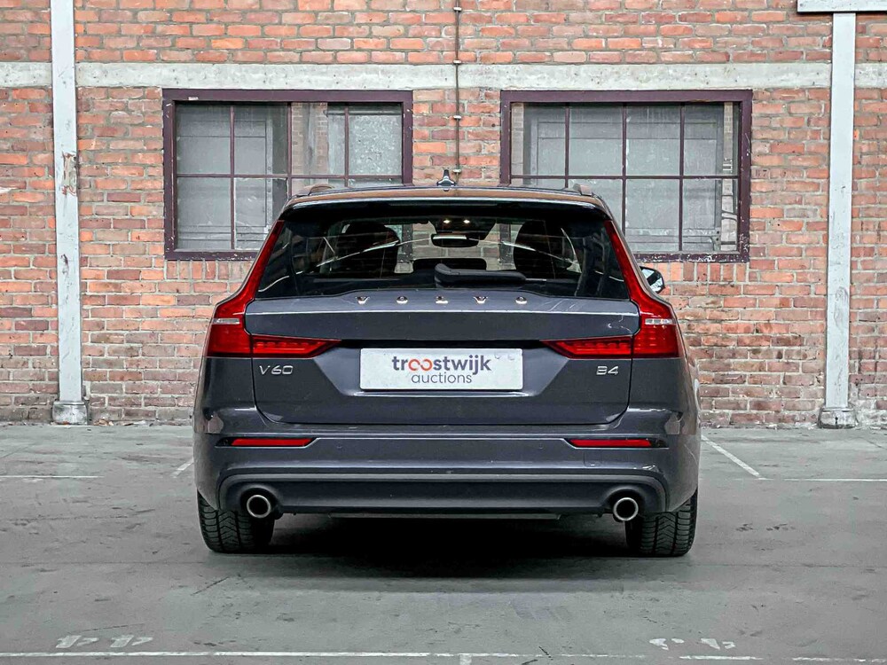 Volvo V60 2.0 B4 R-Design 197pk 2021, T-835-RK