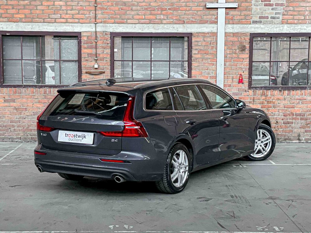 Volvo V60 2.0 B4 R-Design 197pk 2021, T-835-RK