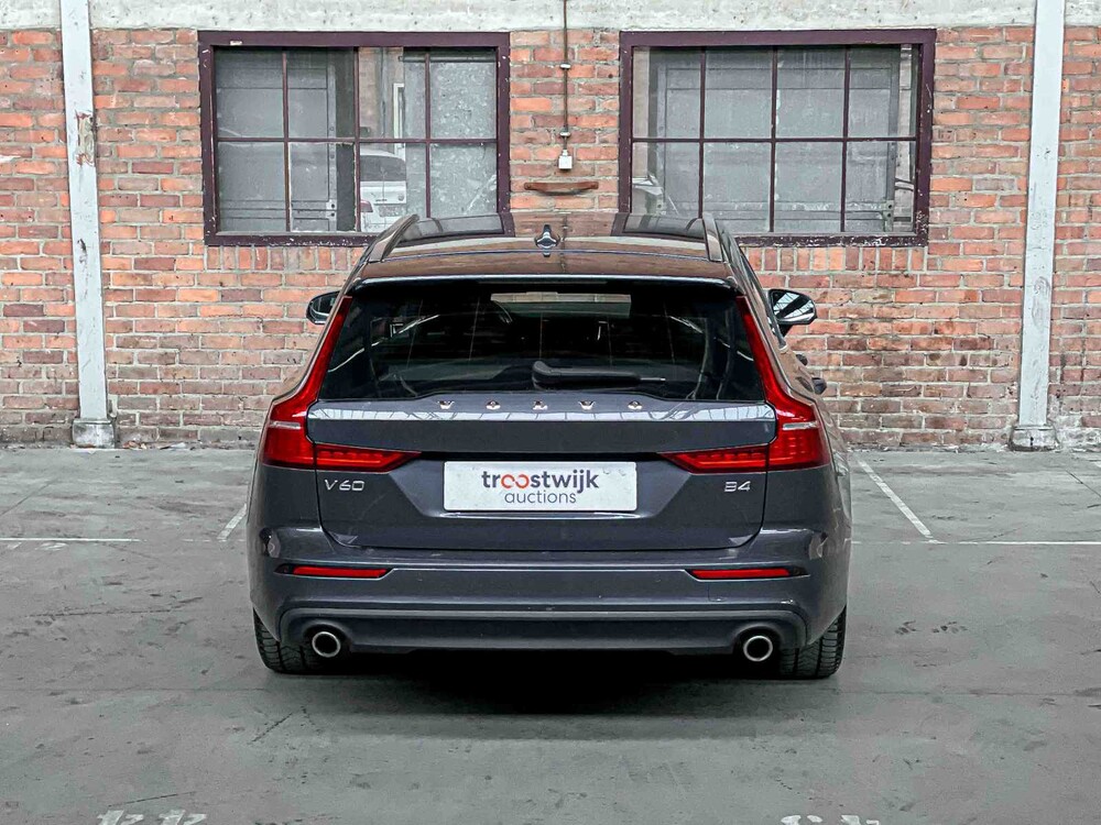 Volvo V60 2.0 B4 R-Design 197pk 2021, T-835-RK