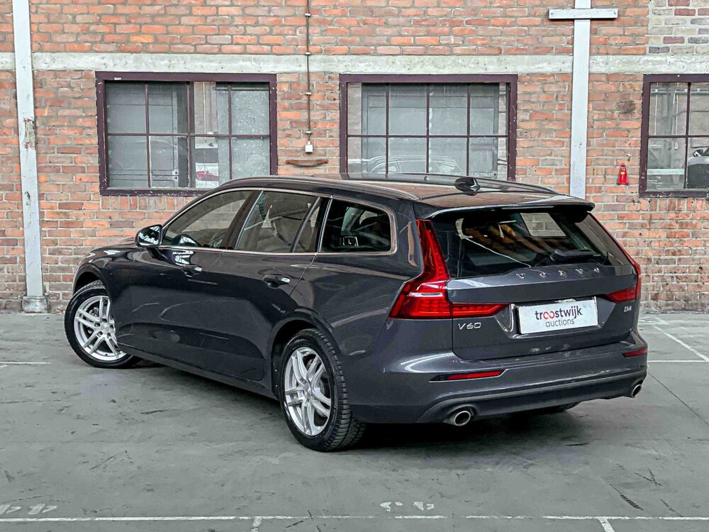 Volvo V60 2.0 B4 R-Design 197pk 2021, T-835-RK