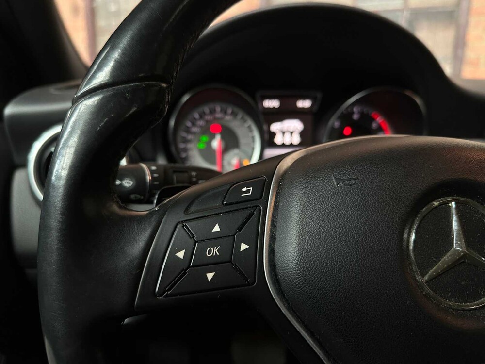 Mercedes-Benz GLA180 CDI Lease Edition 109pk 2015 GLA-klasse, GF-098-D