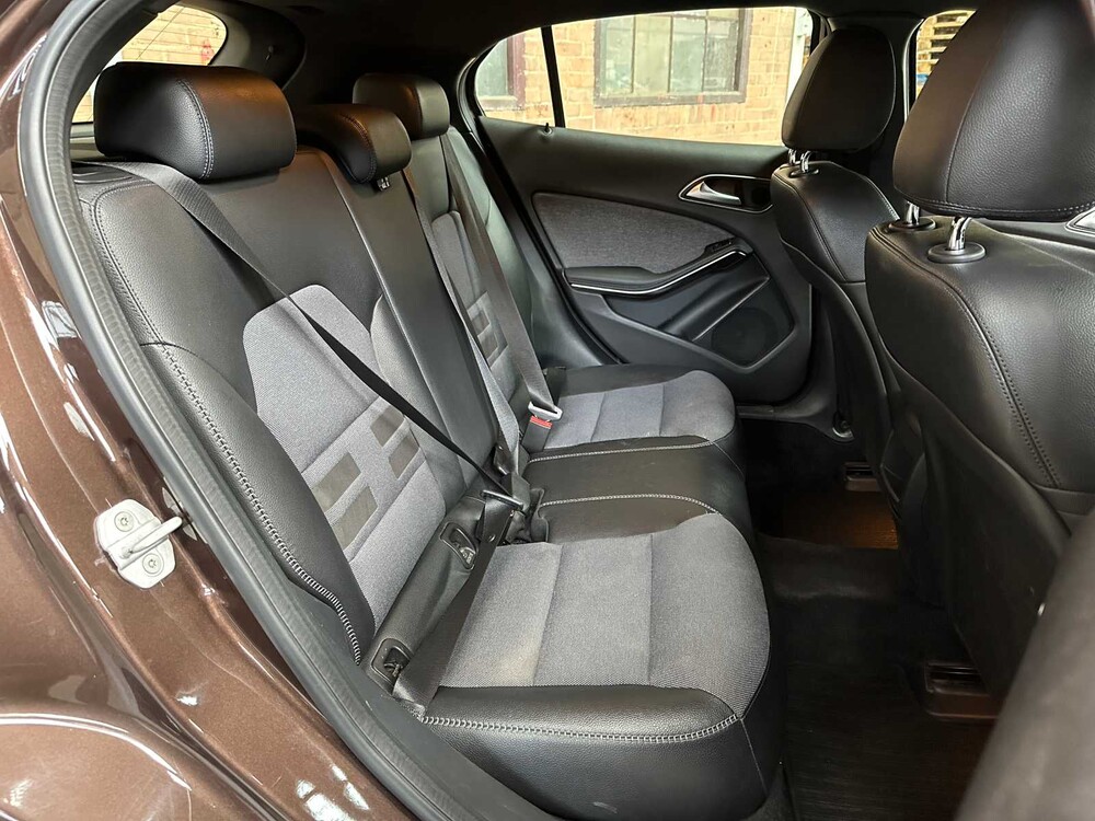 Mercedes-Benz GLA180 CDI Lease Edition 109pk 2015 GLA-klasse, GF-098-D