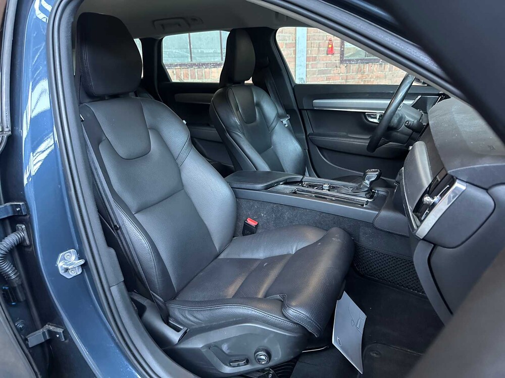 Volvo V90 2.0 T4 Momentum Pro 190pk 2019, XX-067-J