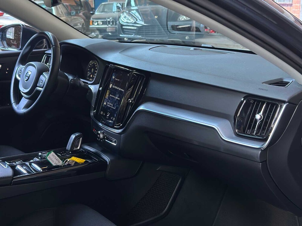 Volvo V60 2.0 T6 Twin Engine AWD Momentum Pro 253pk 2020, H-754-FN