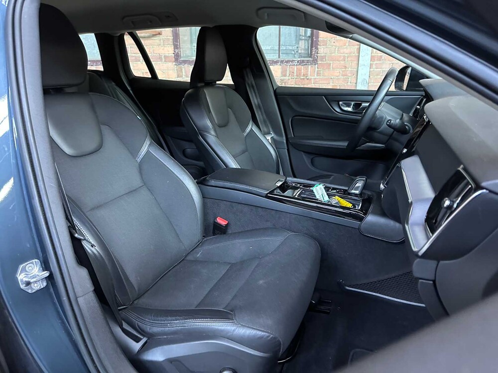 Volvo V60 2.0 T6 Twin Engine AWD Momentum Pro 253pk 2020, H-754-FN