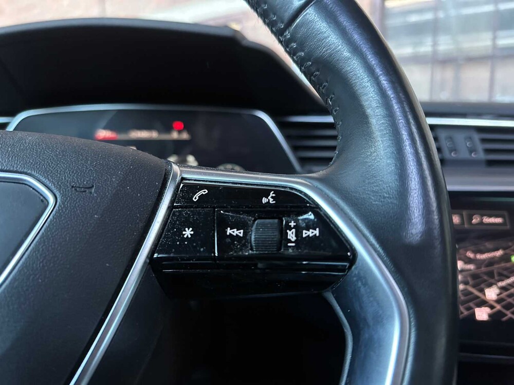 Audi e-tron 50 Quattro Launch Edition Plus 71 kWh 313pk 2019 (Origineel-NL), H-889-DB