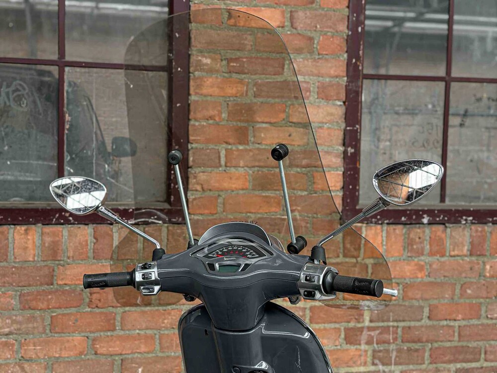 Vespa Sprint 4T 49cc 2014, F-768-VR Scooter