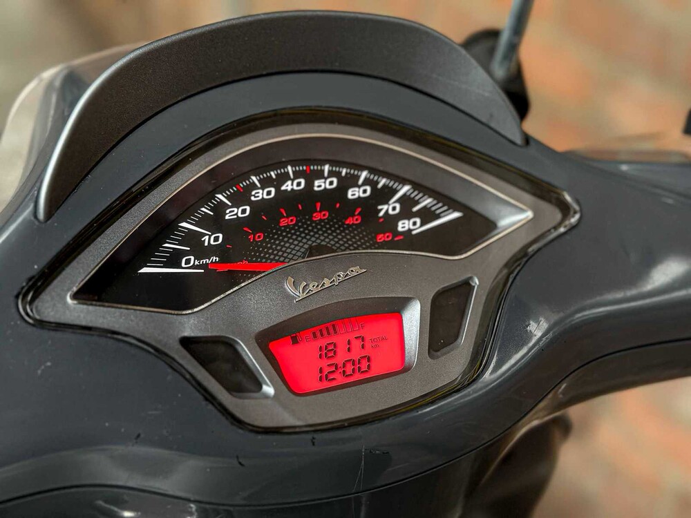 Vespa Sprint 4T 49cc 2014, F-768-VR Scooter