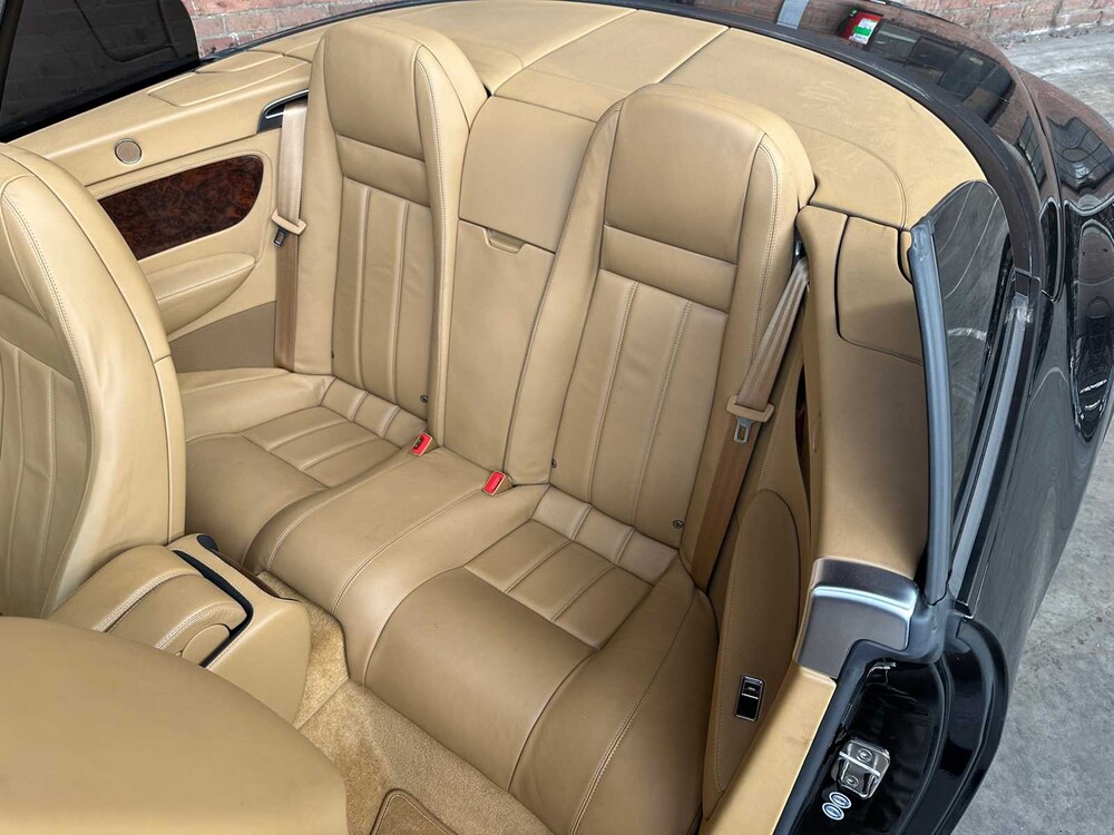 Bentley Continental GTC 6.0 W12 560pk 2007 Youngtimer