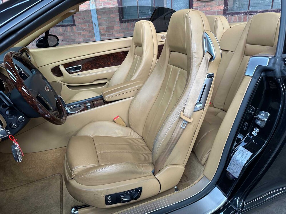 Bentley Continental GTC 6.0 W12 560pk 2007 Youngtimer