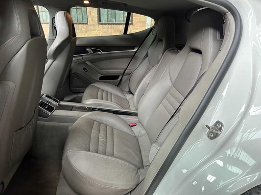 Porsche Panamera 4S 4.8 V8 400hp 2009 Youngtimer