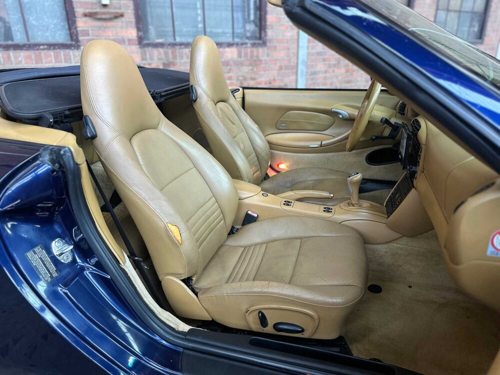 Porsche 911 Carrera 4 996 Cabriolet 3.4 300pk 2001 Youngtimer