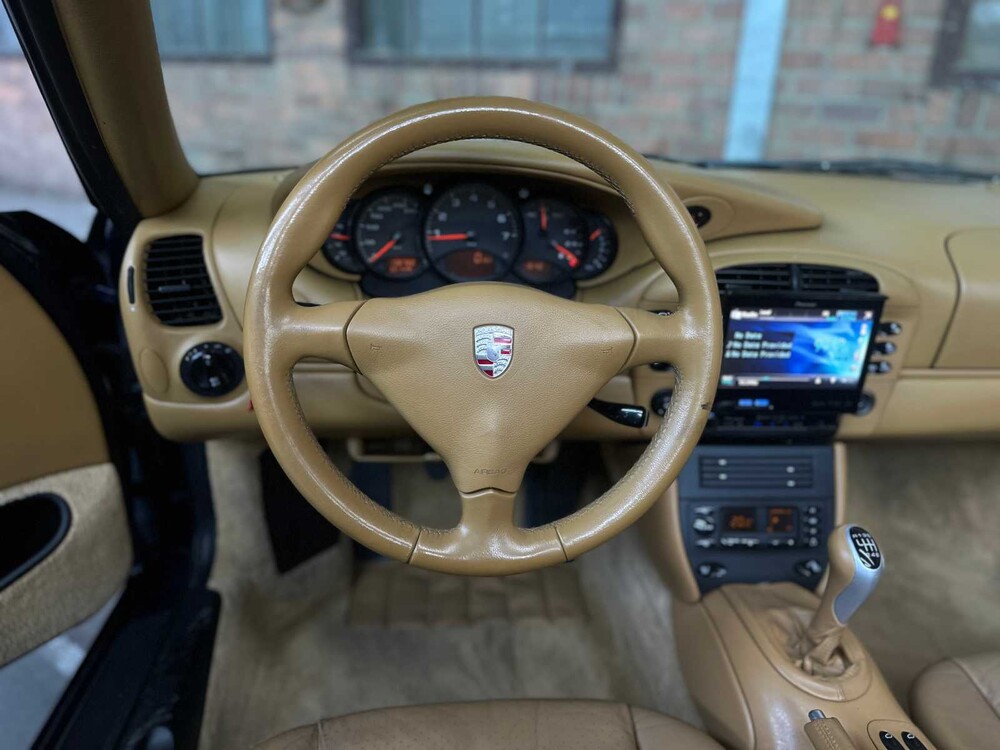 Porsche 911 Carrera 4 996 Cabriolet 3.4 300pk 2001 Youngtimer