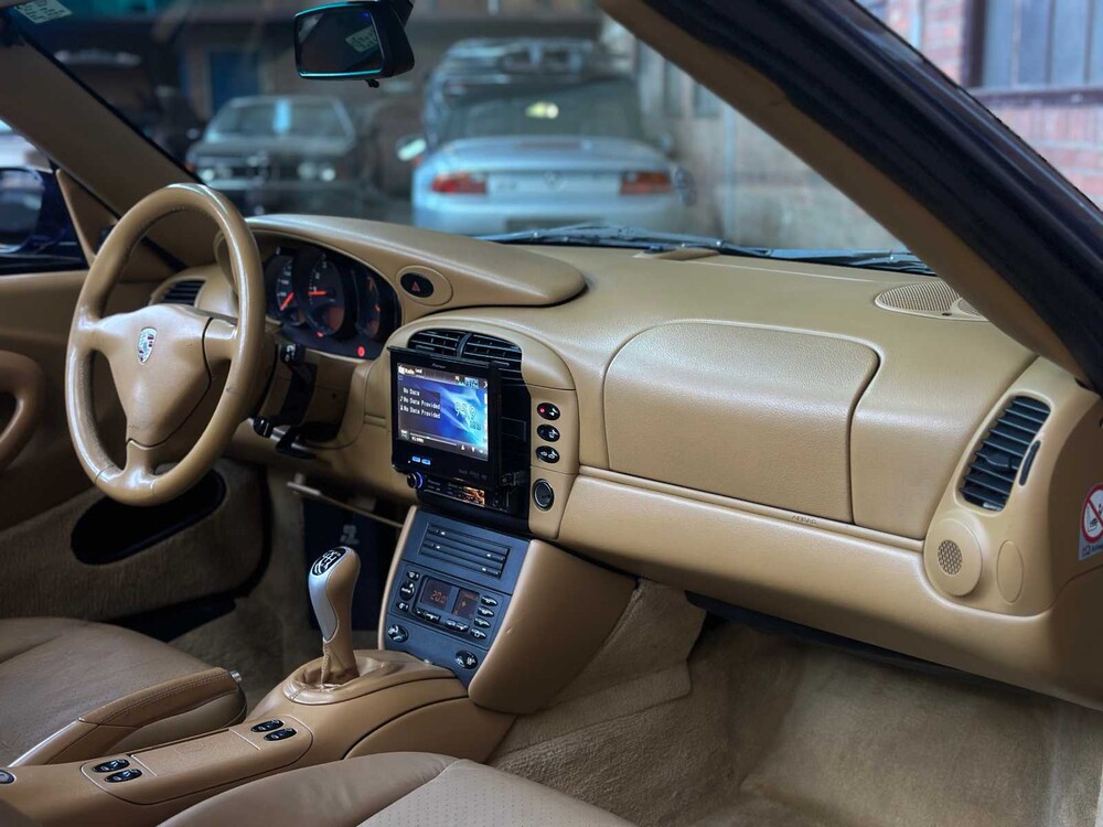 Porsche 911 Carrera 4 996 Cabriolet 3.4 300pk 2001 Youngtimer