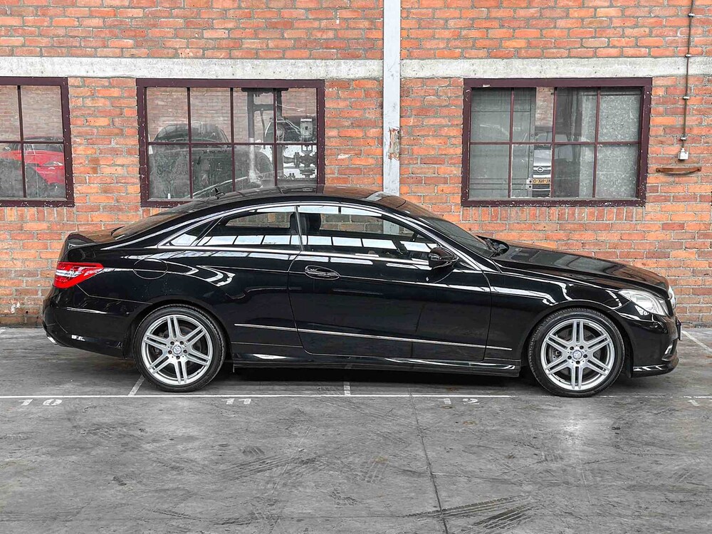 Mercedes-Benzine E500 AMG coupé 5.5 V8 388pk 2009 E-klasse Youngtimer