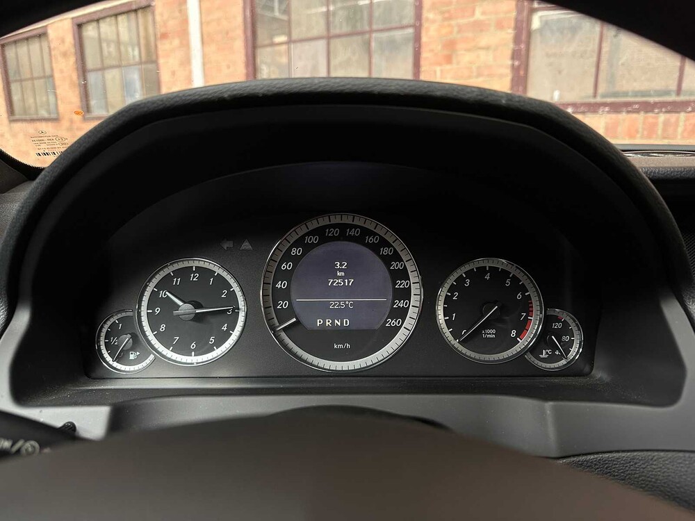 Mercedes-Benzine E500 AMG coupé 5.5 V8 388pk 2009 E-klasse Youngtimer