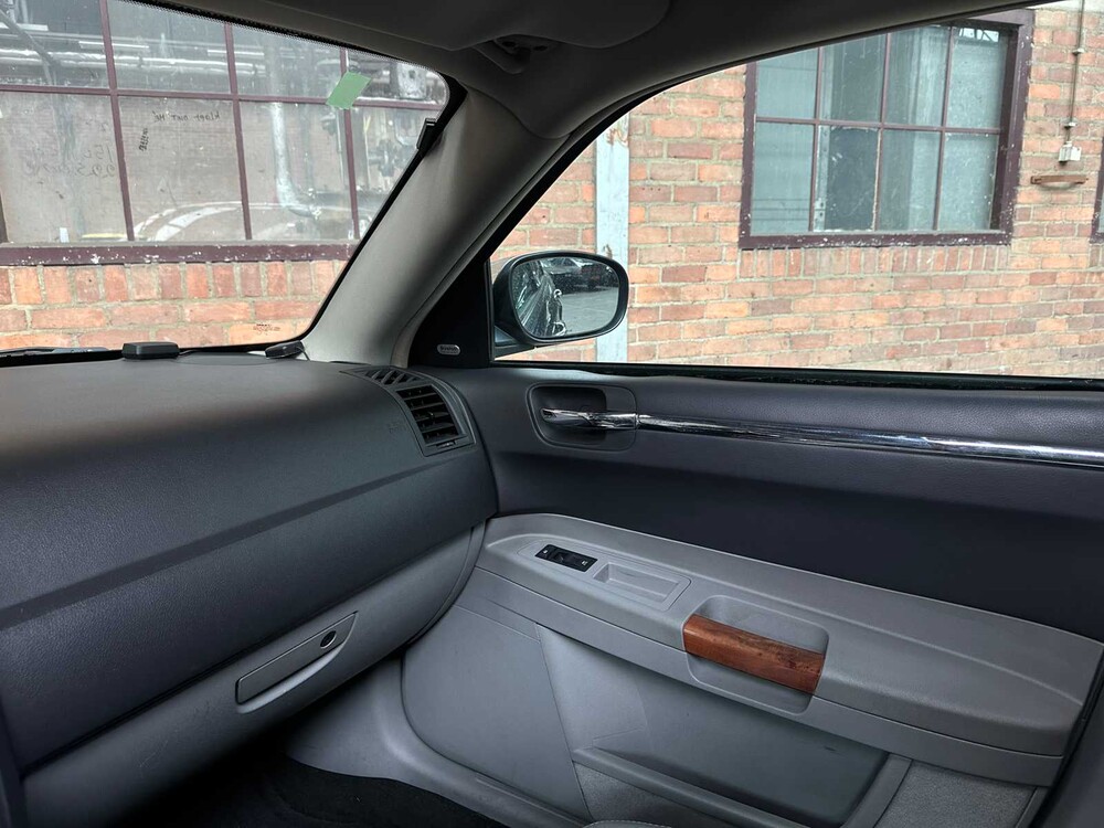 Chrysler 300C HEMI 5.7 V8 340pk 2006 Youngtimer