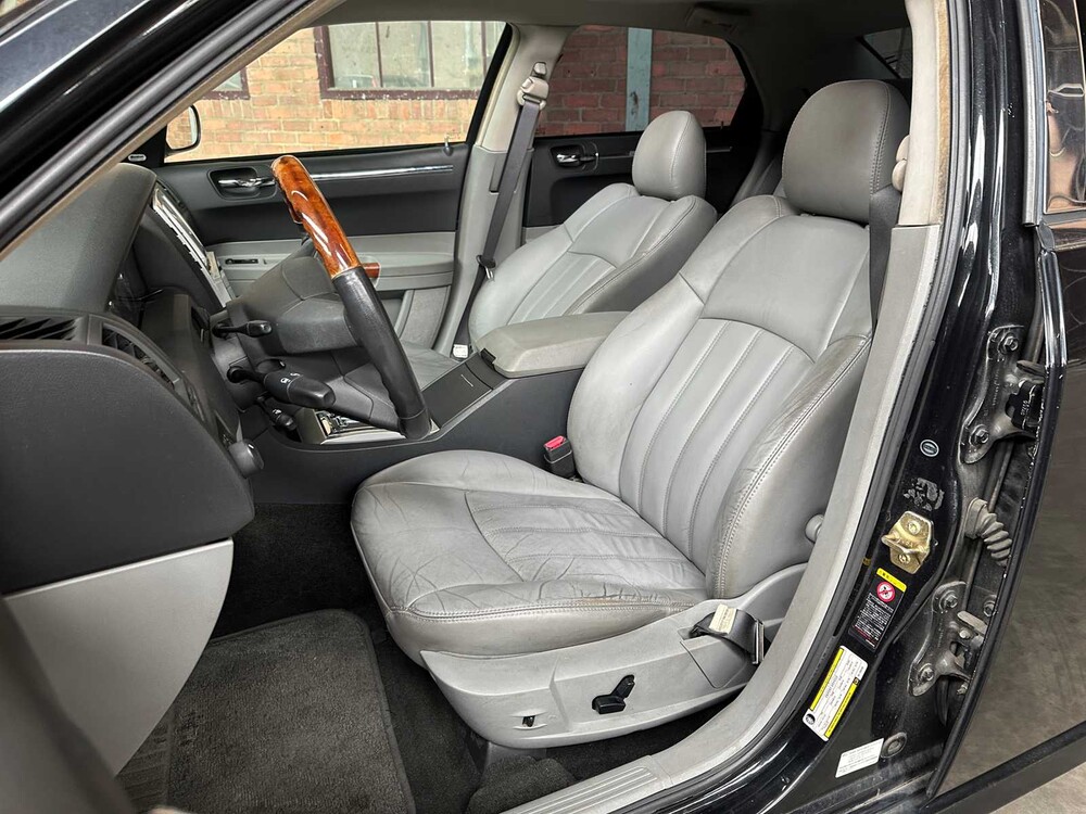 Chrysler 300C HEMI 5.7 V8 340pk 2006 Youngtimer