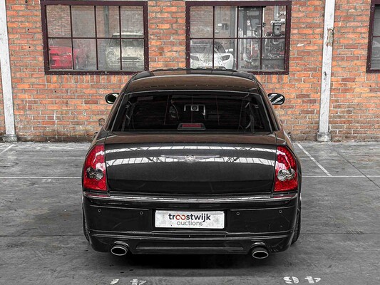 Chrysler 300C HEMI 5.7 V8 340PS 2006 Youngtimer