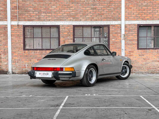 Porsche 911 3.2 Carrera 930 231PS 1984