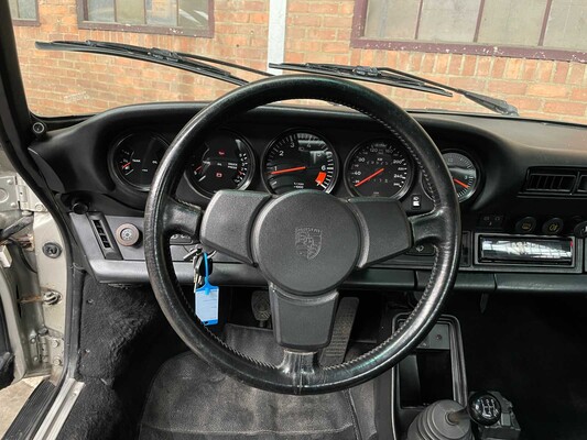Porsche 911 3.2 Carrera 930 231PS 1984