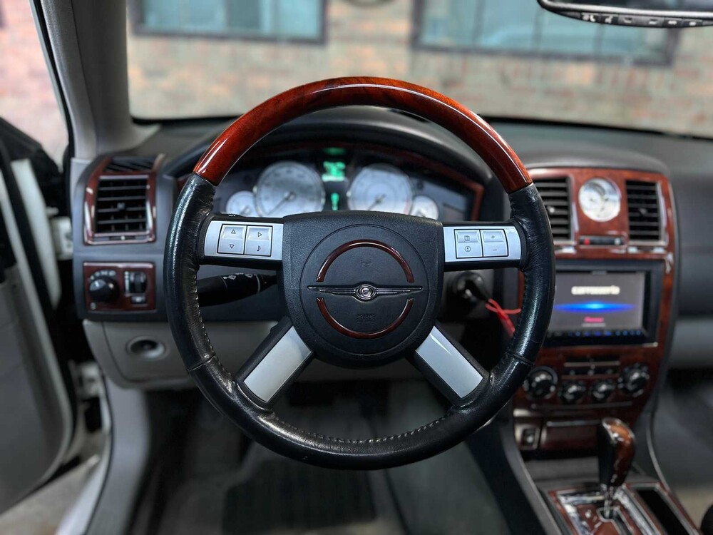 Chrysler 300C HEMI 5.7 V8 340pk 2006 Youngtimer