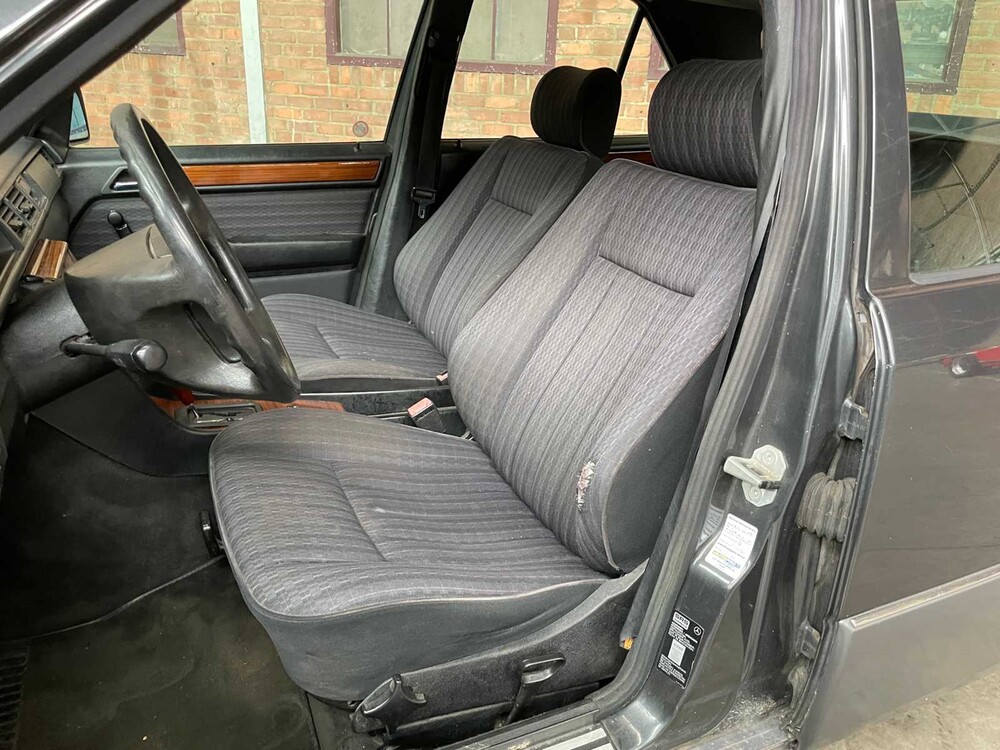 Mercedes-Benz 200 E 200-500 (W124) 136pk 1993, Z-803-BX