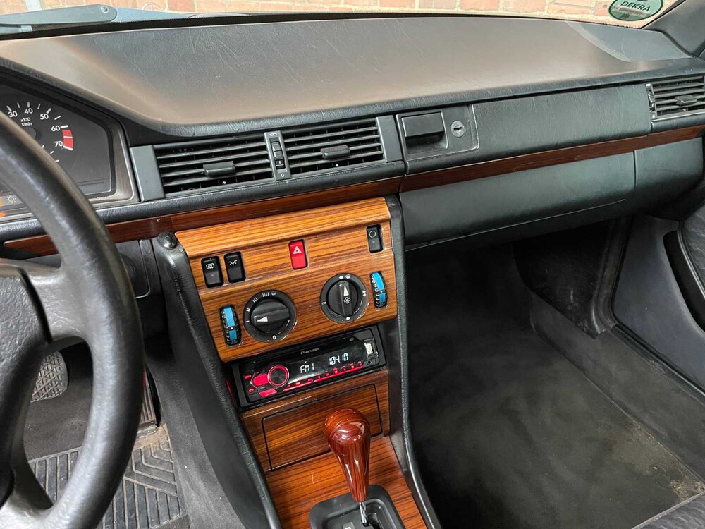 Mercedes-Benz 200 E 200-500 (W124) 136pk 1993, Z-803-BX