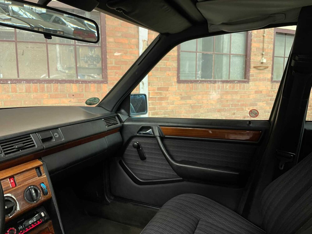 Mercedes-Benz 200 E 200-500 (W124) 136pk 1993, Z-803-BX