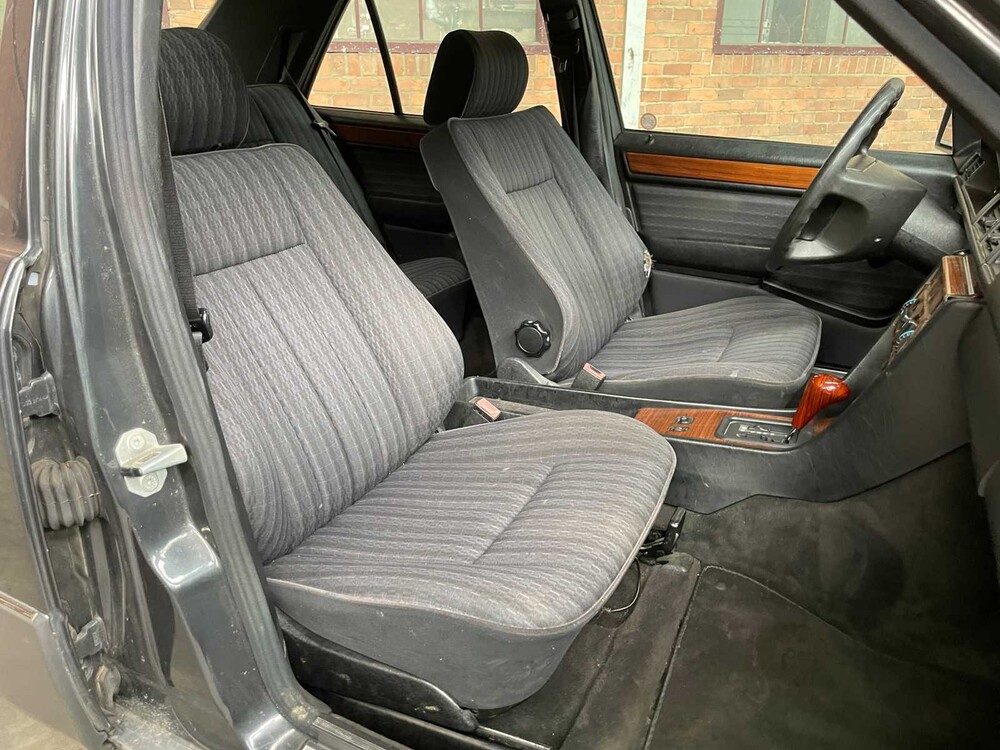 Mercedes-Benz 200 E 200-500 (W124) 136pk 1993, Z-803-BX