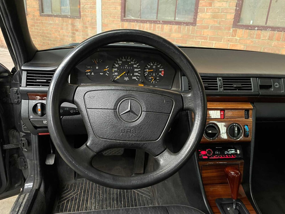 Mercedes-Benz 200 E 200-500 (W124) 136pk 1993, Z-803-BX