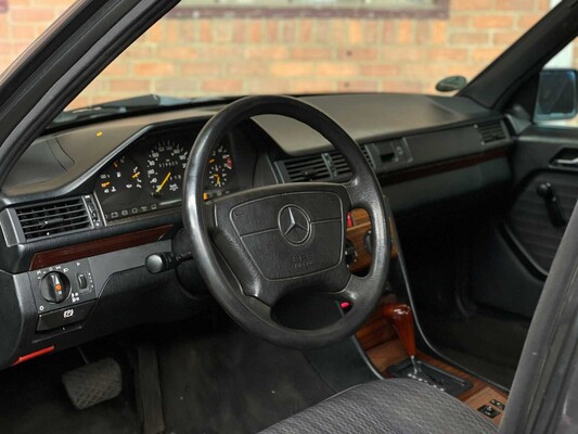 Mercedes-Benz 200 E 200-500 (W124) 136PS 1993, Z-803-BX
