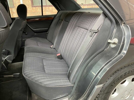 Mercedes-Benz 200 E 200-500 (W124) 136PS 1993, Z-803-BX